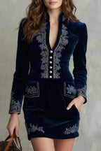 Élarine – Embroidered velvet elegance – Fitted mini dress