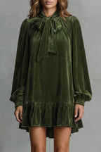Velézia – Velvet bow detail – Mini dress