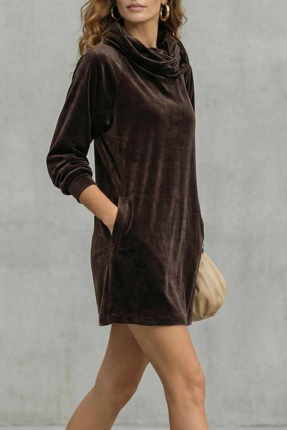 Moréna – Velvet drape comfort – Cowl neck mini dress