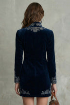 Élarine – Embroidered velvet elegance – Fitted mini dress