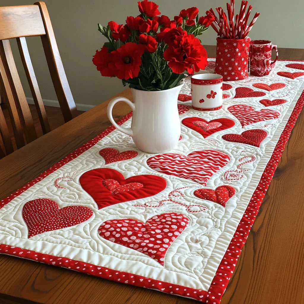 Quilted Tablecloth - Warm Hearts