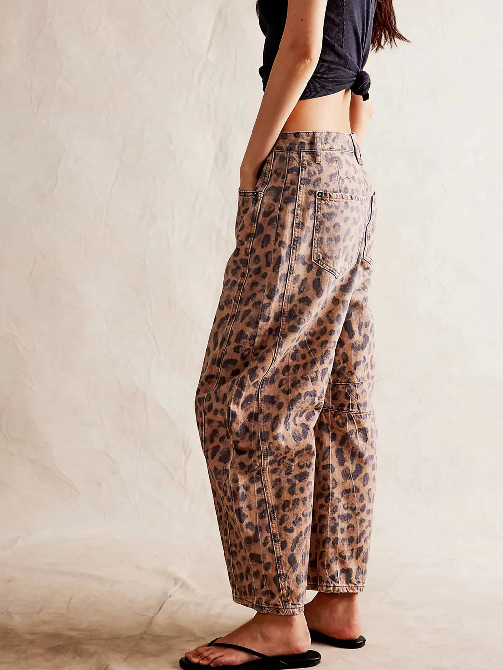 Zephyrine - Leopard Print Barrel Jeans