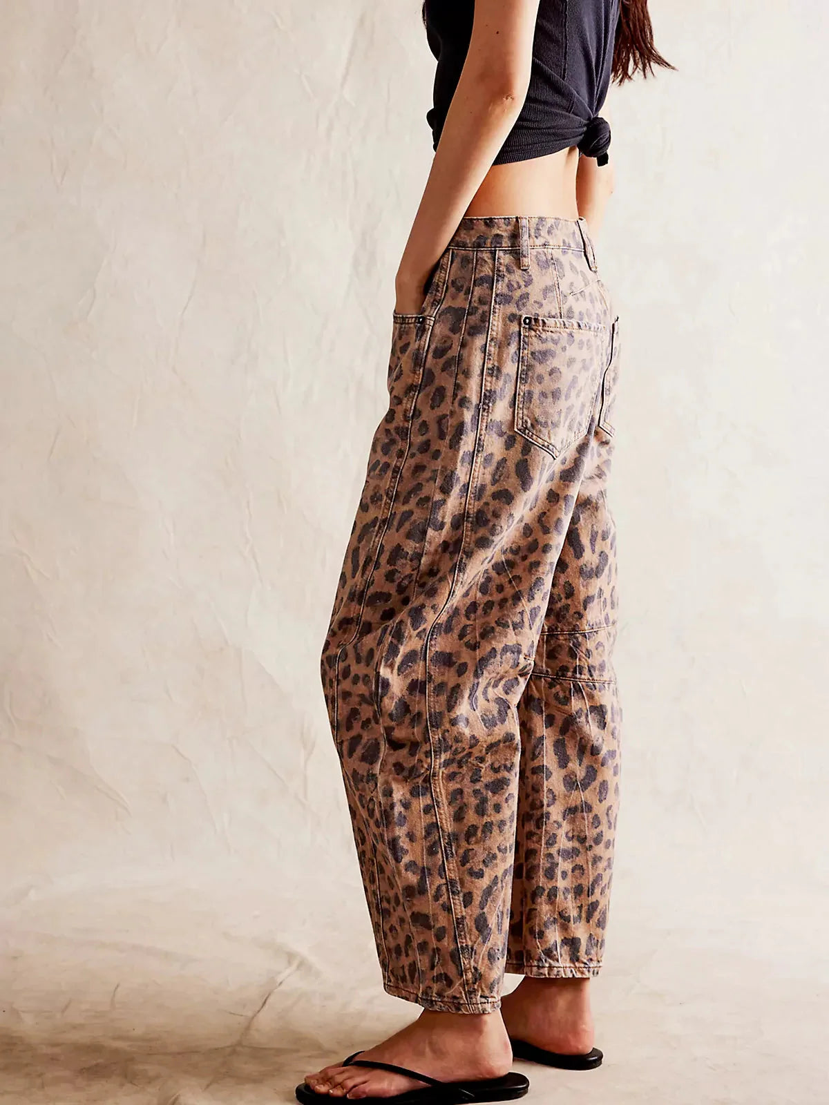 Zephyrine - Leopard Print Barrel Jeans